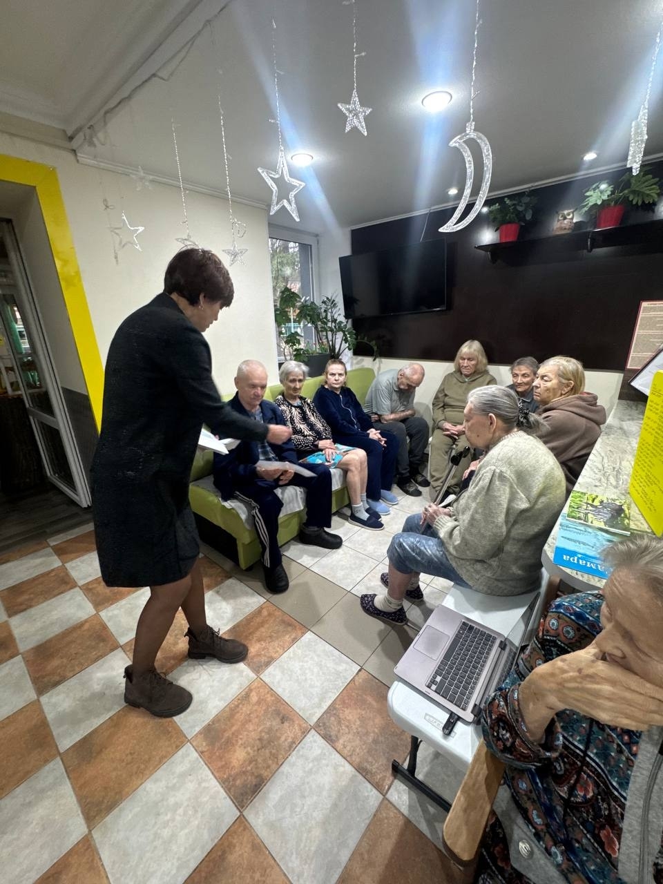 Сегодня в наш центр активного долголетия приезжал представитель от библиотеки № 28 г.о.Самара . Встреча была посвящена нашему городу, ее ист…